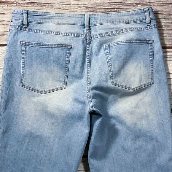 Coldwater Creek Womens Jeans size 14 Light Wash Capris Cropped Straight Stretch - Picture 10 of 11